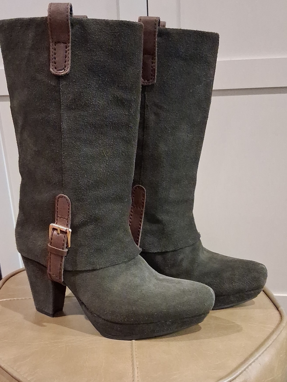 EARTHIES Women's Suede Mid-Calf Heeled Boots in Olive with Brown Trim